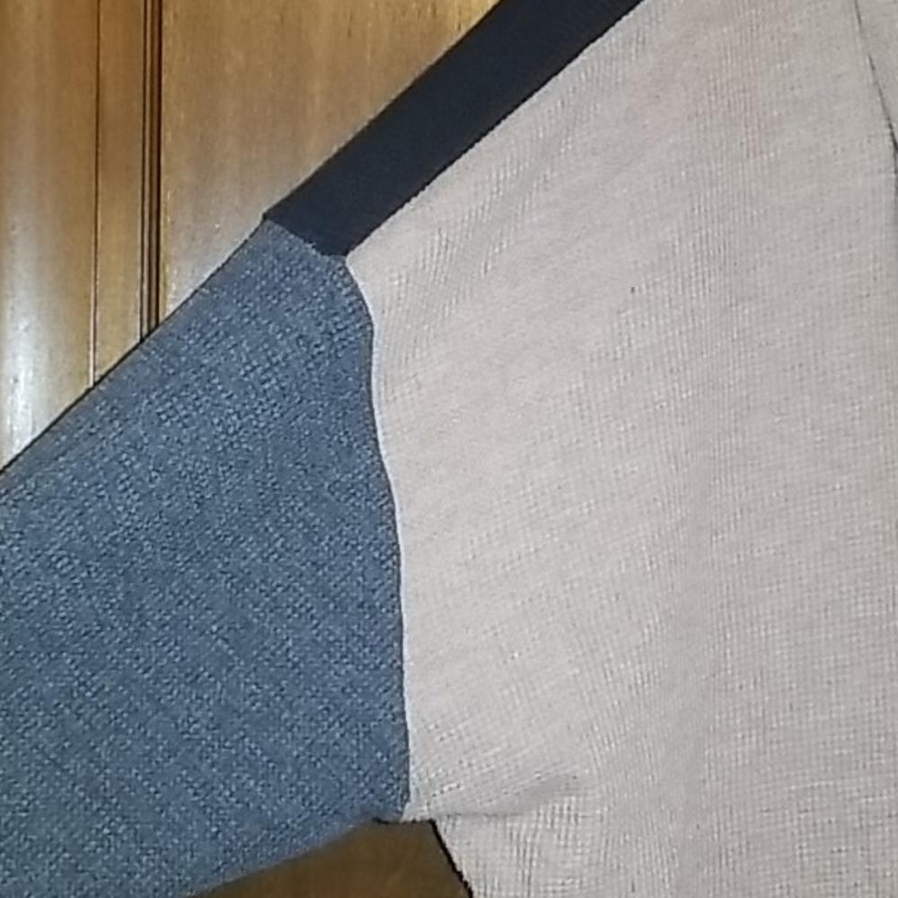 Sweater - Picture 2 of 5